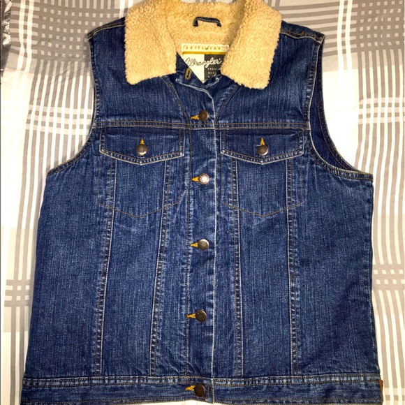 SOLD VTG Wrangler Sz L fleece jean denim vest - Picture 2 of 8